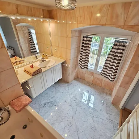 Solovergne - Charme Et Confort En Auvergne Apartament